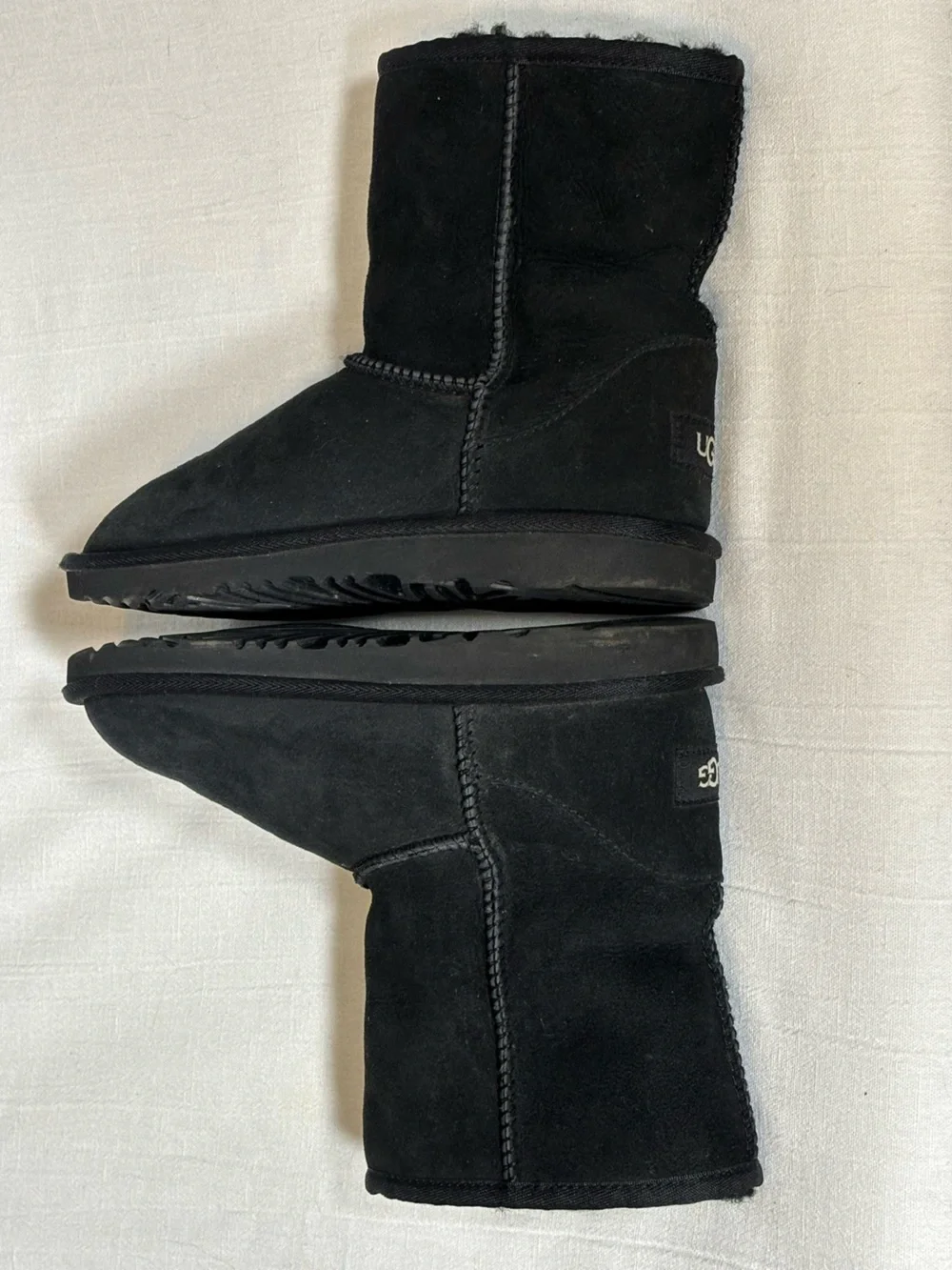 UGG classic short